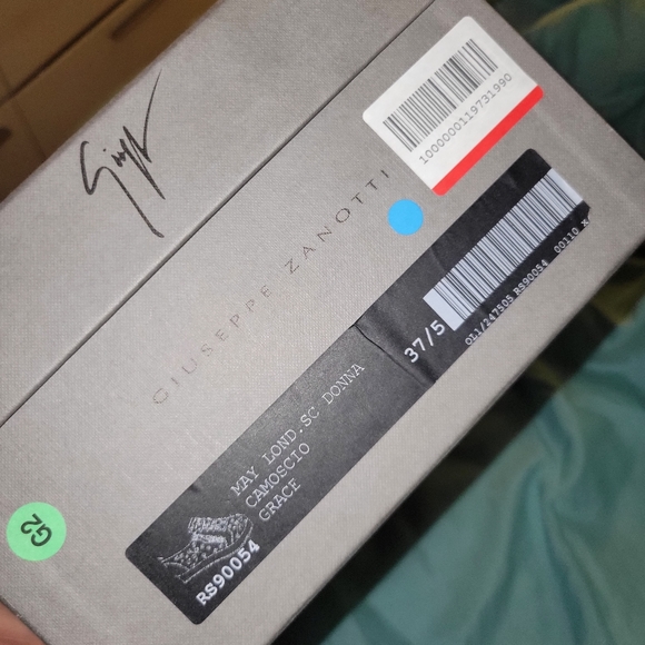 Giuseppe Sneakers - Picture 10 of 10